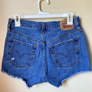 Women’s Levi Shorts 501 size 27